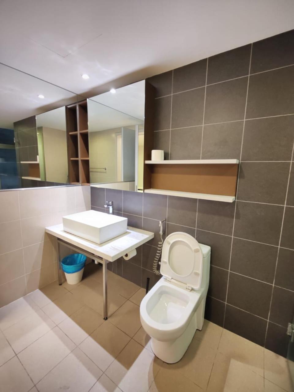 Mulberry Verve Suites Kl Mid Valley Kuala Lumpur Eksteriør billede